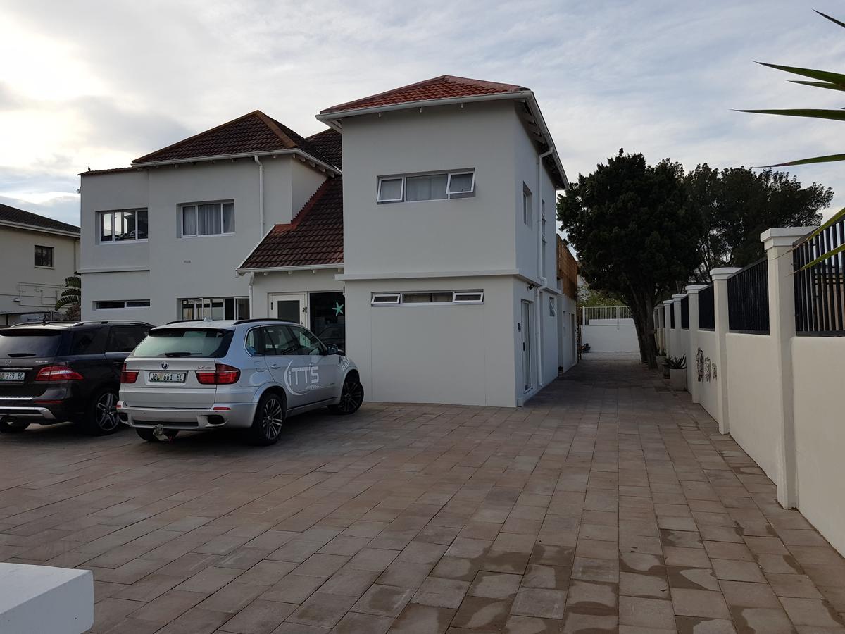 Beachway Guesthouse Порт Елизабет Екстериор снимка